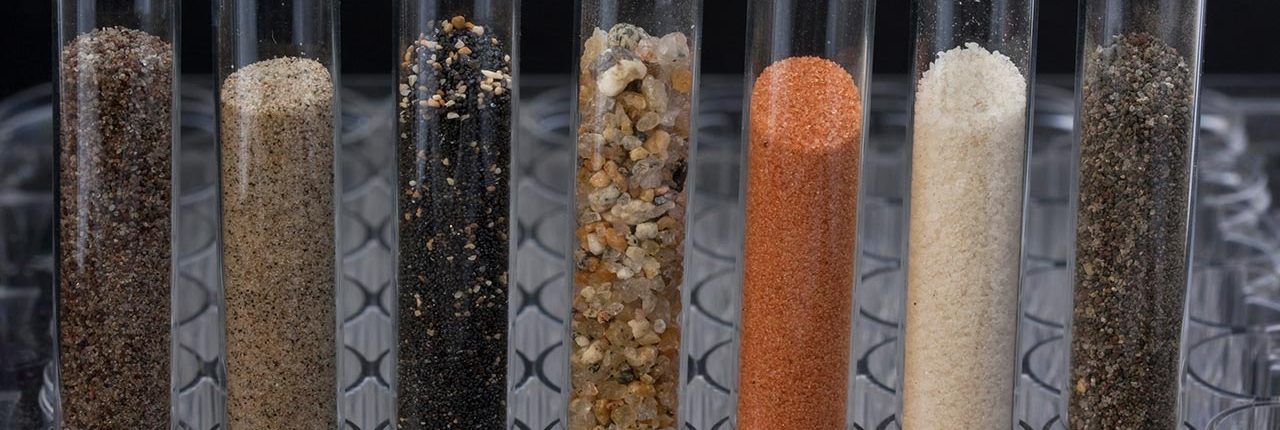 بررسی اختلاف نتایج آزمون های معمول آزمایشگاهی خاک بررسی اختلاف نتایج آزمون های معمول آزمایشگاهی خاک